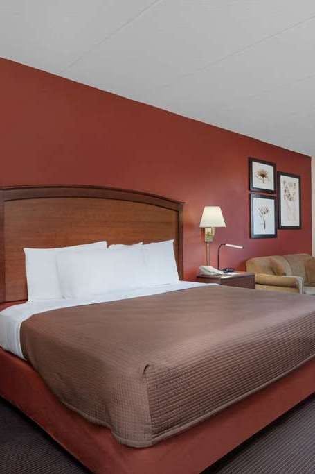 Hotel AmericInn by Wyndham Park Rapids photo 1