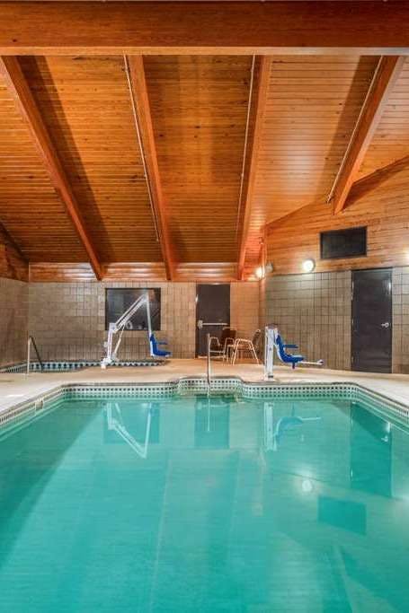 Hotel AmericInn by Wyndham Park Rapids photo 5