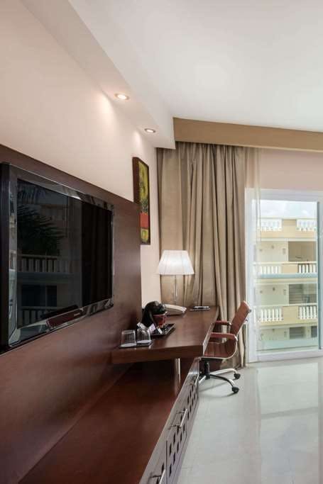 Hotel Wyndham Merida photo 3