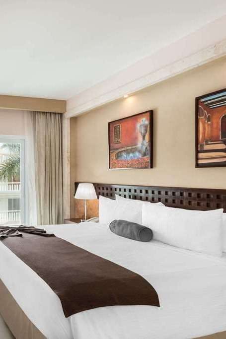 Hotel Wyndham Merida photo 1