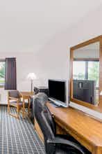 Hotel Baymont Marshalltown photo 3