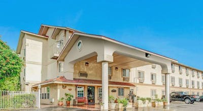 Super 8 by Wyndham San Antonio/Fiesta