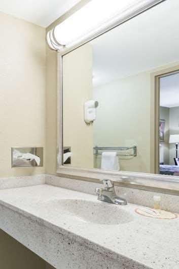 Hotel Days Inn by Wyndham Lexington South/Hamburg photo 4