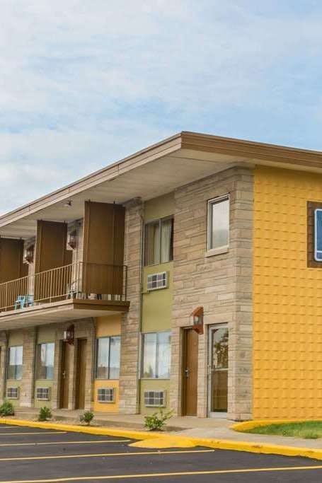 Hotel Travelodge by Wyndham Bloomington photo 5