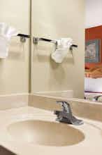 Hotel Super 8 Marana Tucson Area photo 3