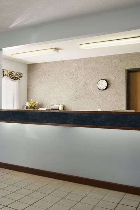 Hotel Super 8 by Wyndham Danville photo 4