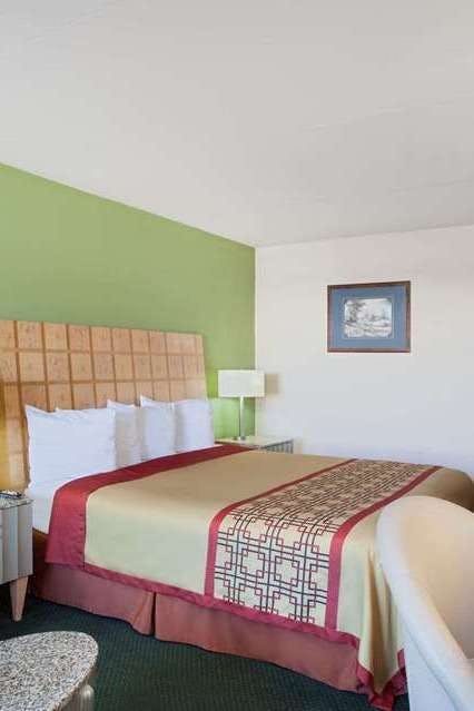 Hotel Days Inn by Wyndham Greeneville photo 1