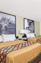 Hotel Super 8 by Wyndham Eau Claire I-94 photo 2