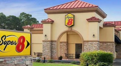 Super 8 by Wyndham Ormond Beach