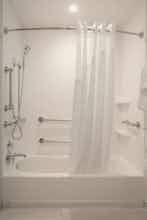 Hotel Holiday Inn Express & Suites Williamstown Glassboro photo 5