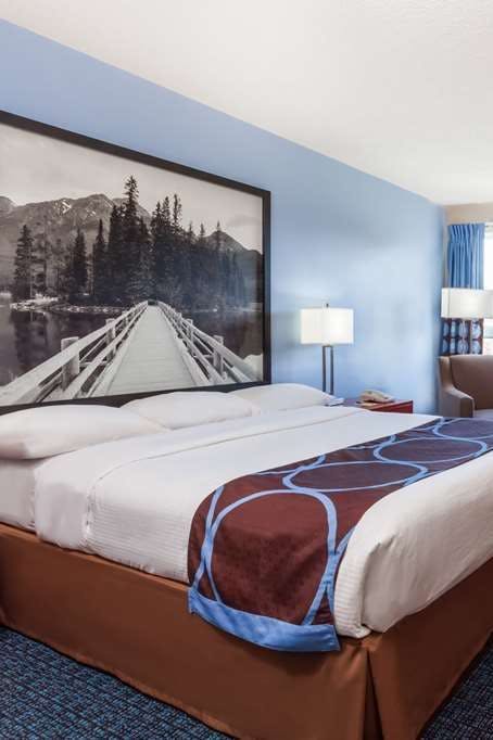 Hotel Super 8 by Wyndham Sherwood Park/Edmonton Area photo 1