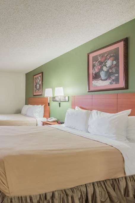 Hotel Super 8 by Wyndham Fort Worth Downtown South photo 2