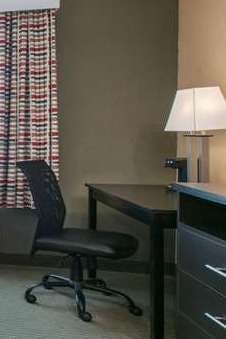 Hotel Days Inn & Suites by Wyndham Florence/Jackson Area photo 3