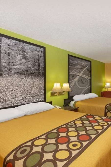Hotel Super 8 by Wyndham Lake of the Ozarks photo 2