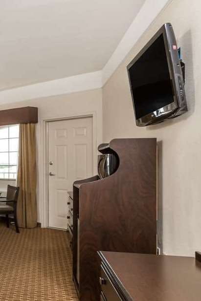 Hotel Baymont by Wyndham Galveston photo 4
