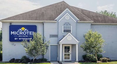 Microtel Inn & Suites by Wyndham Bethel/Danbury