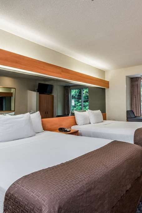 Hotel Microtel Inn & Suites by Wyndham Bethel/Danbury photo 3