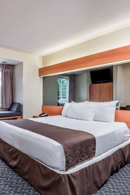 Hotel Microtel Inn & Suites by Wyndham Bethel/Danbury photo 1