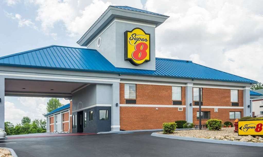 Super 8 by Wyndham Dandridge