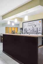 Hotel Super 8 by Wyndham Dandridge photo 5