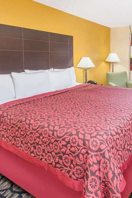 Hotel Days Inn by Wyndham Miami photo 1