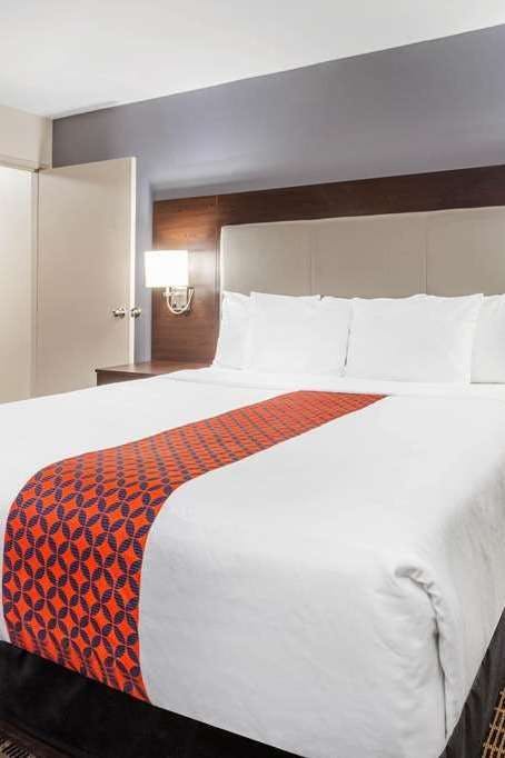 Hotel La Quinta Inn & Suites by Wyndham Rockford photo 1