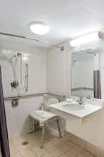 Hotel La Quinta Kingsport Airport photo 3