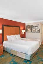 Hotel La Quinta Kingsport Airport photo 1