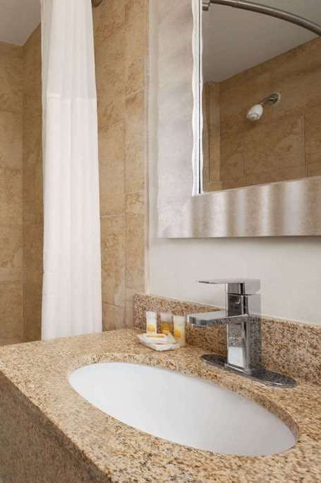 Hotel Days Inn by Wyndham West Yarmouth/Hyannis Cape Cod Area photo 4