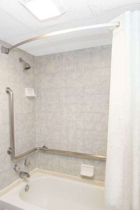 Hotel Super 8 Springdale AR photo 5