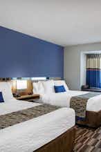 Hotel Microtel Burlington photo 2