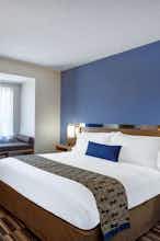 Hotel Microtel Burlington photo 1