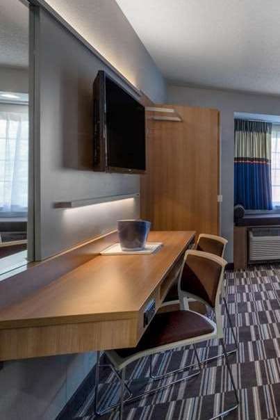 Hotel Microtel Burlington photo 3