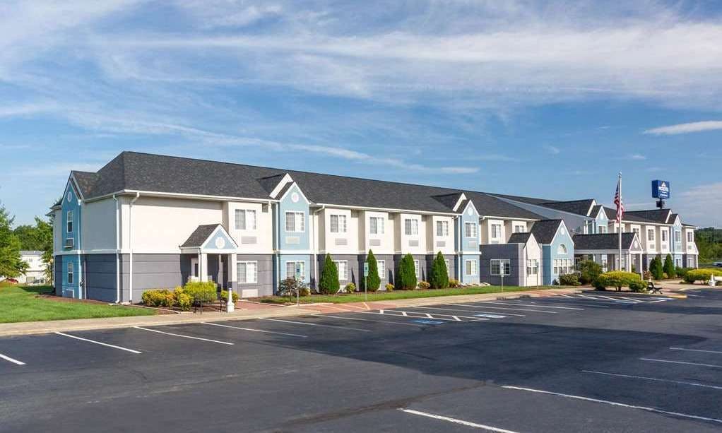 Microtel Inn & Suites by Wyndham Burlington