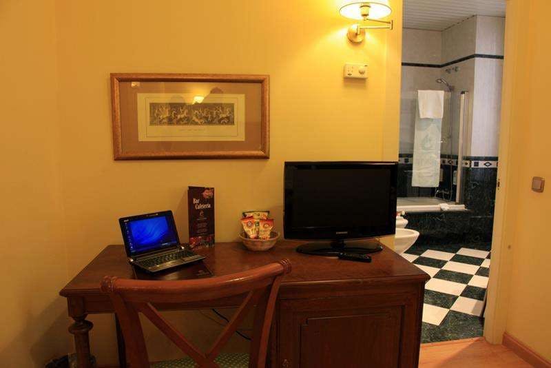 Hotel Hotel Cervantes photo 3