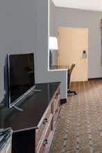 Hotel Baymont I S Tillmans Corner photo 4