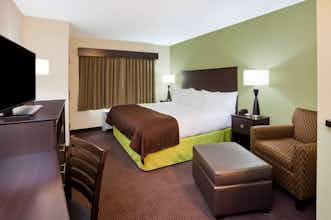 Hotel AmericInn by Wyndham DeWitt photo 4