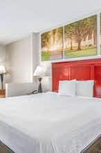 Hotel Days Inn & Suites by Wyndham Prattville-Montgomery photo 1
