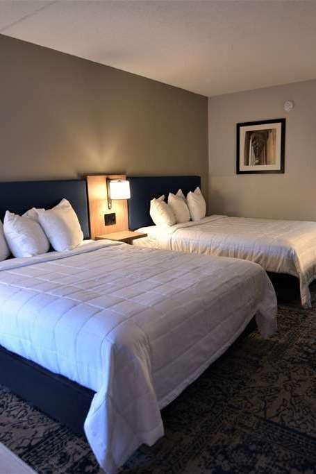 Hotel Baymont by Wyndham Pine Grove I-81 photo 2