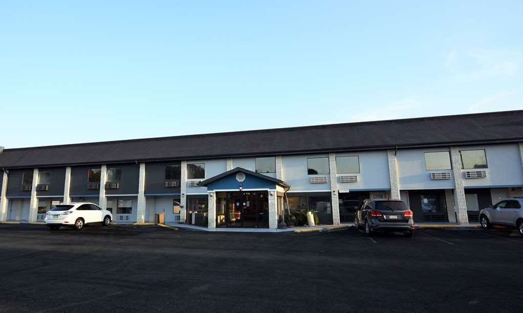 Baymont by Wyndham Pine Grove I-81