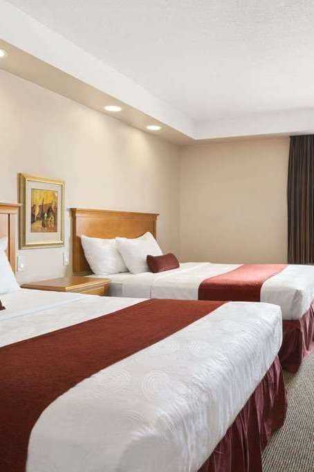 Hotel Travelodge by Wyndham Spruce Grove photo 3