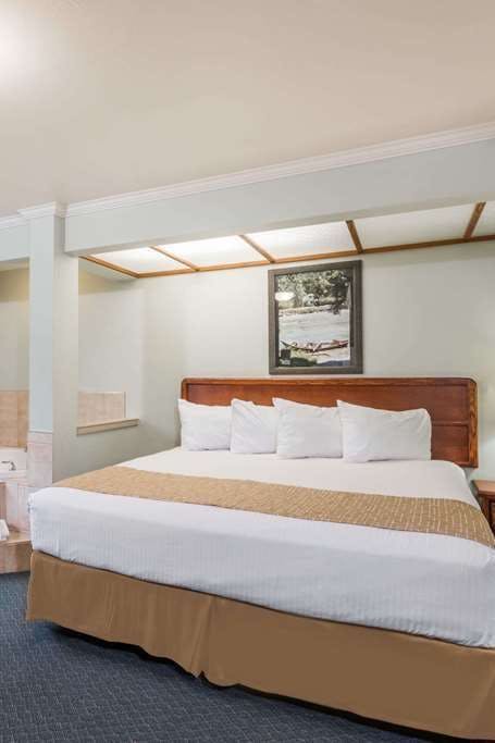 Hotel Travelodge by Wyndham Livingston Yellowstone photo 1