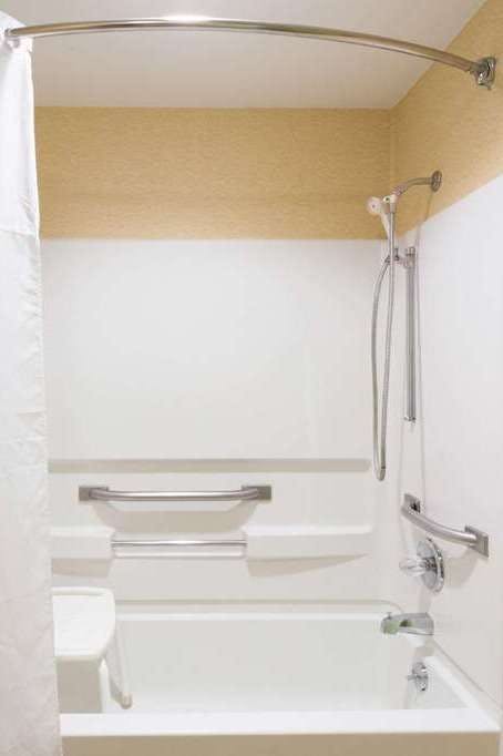 Hotel Ramada by Wyndham Bettendorf photo 5