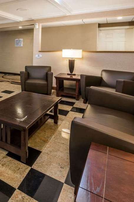 Hotel Baymont by Wyndham Branford/New Haven photo 5