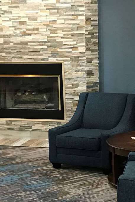 Hotel AmericInn by Wyndham Prairie du Chien photo 5