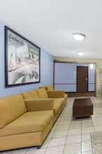 Hotel Super 8 Jonesboro photo 5