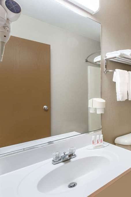 Hotel Super 8 Jonesboro photo 3