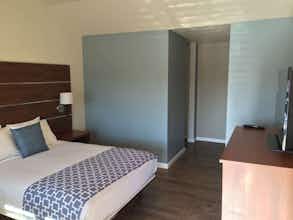 Hotel Sterling Inn photo 1