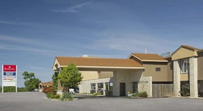 Ramada Jordan Stn BeacnHrbside