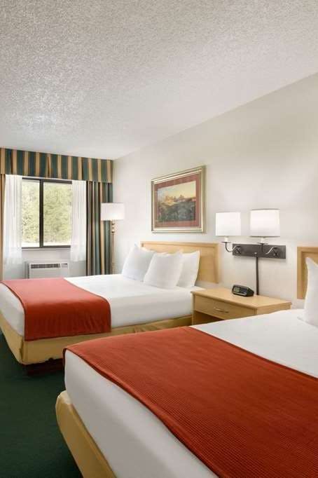 Hotel Baymont Inn Suites Whitefish photo 3